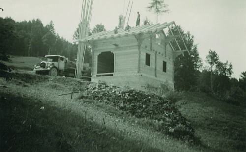 Die Kohlhütte der Korporation Horw wurde um 1940 erbaut.